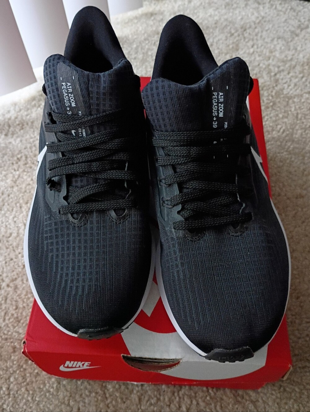Nike Air Zoom Pegasus 39 Running Shoes - Black/White